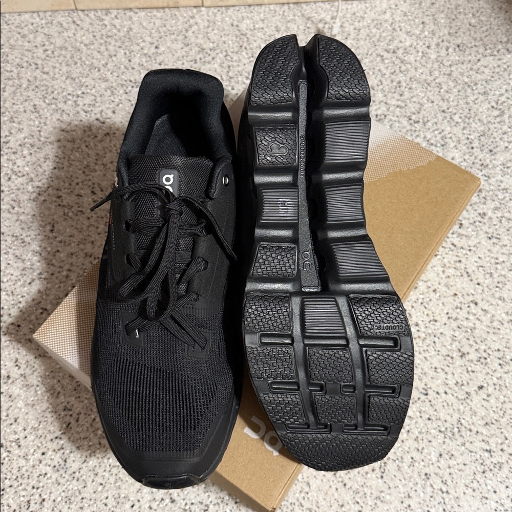 Cloudstratus Men's Athletic Shoes - Black - Picture 4 of 4